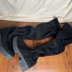 Over knee chunky heel boots